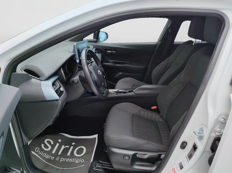 14 - Toyota C-HR C-HR 1.8h Trend e-cvt