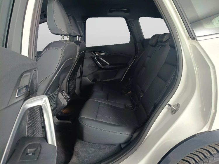 9 - BMW iX1 iX1 edrive 20 X-Line