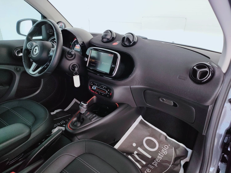 13 - smart fortwo Fortwo eq Edition One 22kW