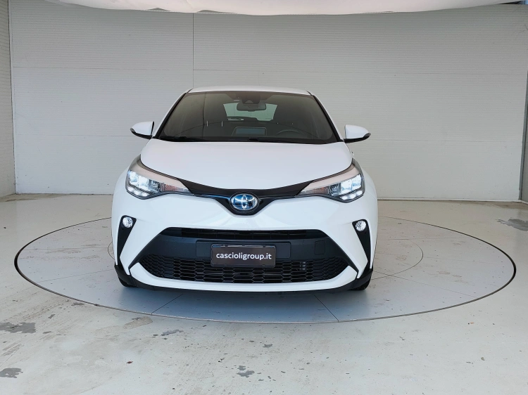 2 - Toyota C-HR C-HR 1.8h Active e-cvt