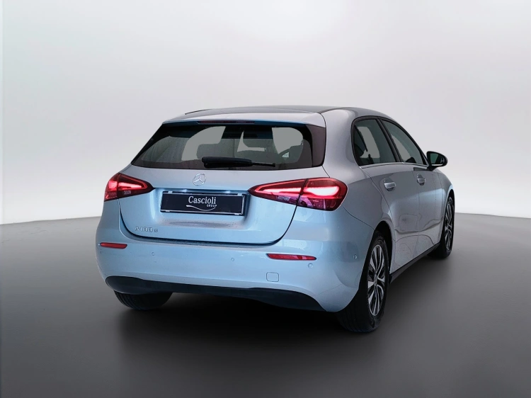 6 - Mercedes-Benz Classe A 180 d Advanced auto