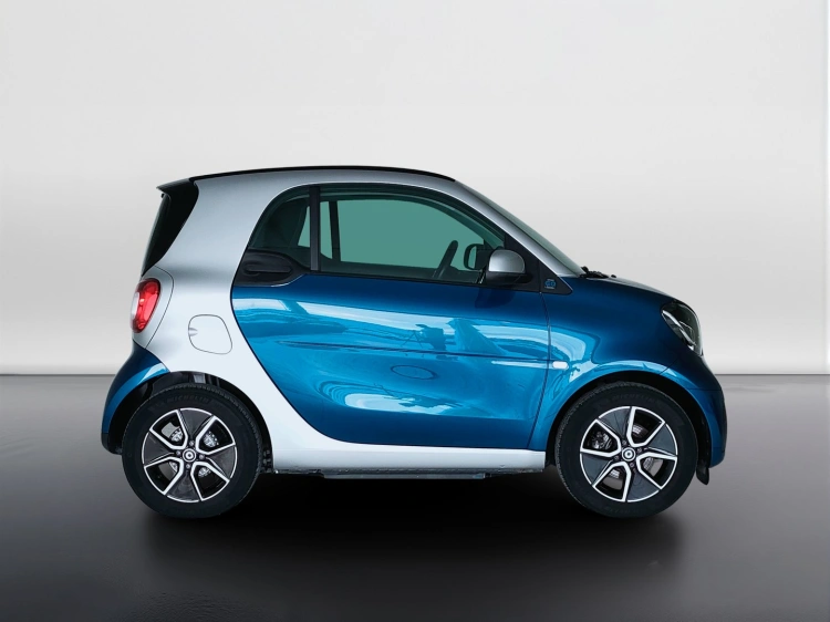 7 - smart fortwo Fortwo eq Passion 4,6kW