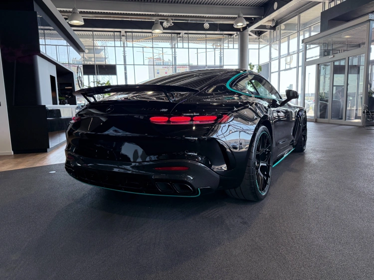 11 - Mercedes AMG GT Coupé Mercedes-AMG GT 63 PRO 4MATIC+ Motorsport Collectors Edition