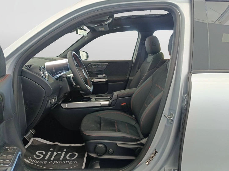 8 - Mercedes-Benz GLB 200 d Automatic 4MATIC