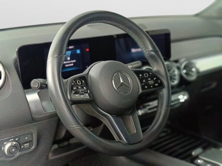 16 - Mercedes-Benz GLB 180 d Sport auto
