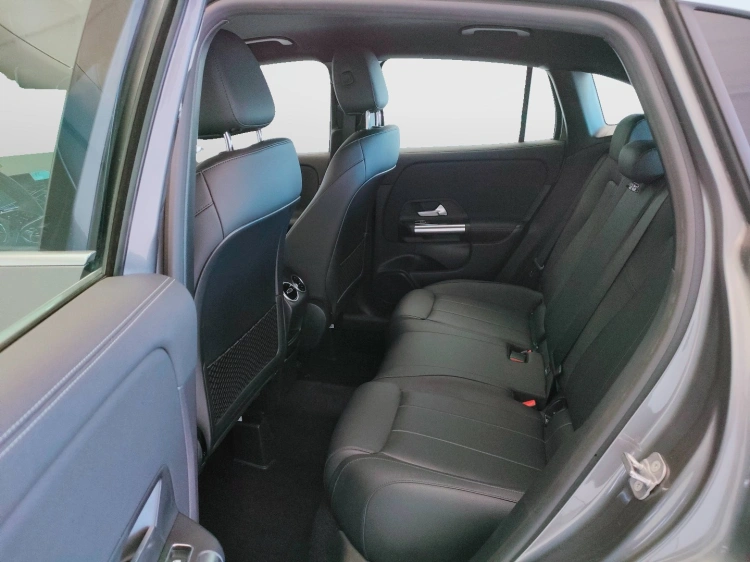 14 - Mercedes-Benz GLA 180 d Progressive Advanced Plus auto