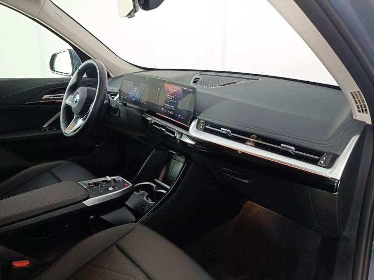 10 - BMW iX1 iX1 edrive 20 X-Line