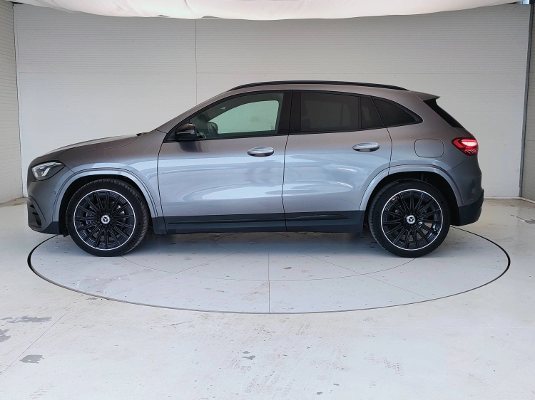 8 - Mercedes-Benz GLA 200 d AMG Line Premium auto