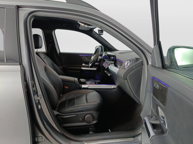 11 - Mercedes-Benz GLB 200 d Premium auto