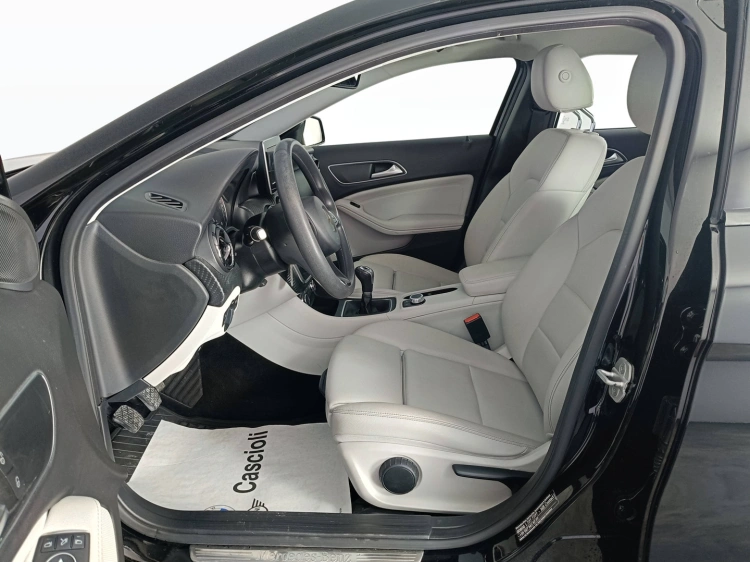 8 - Mercedes-Benz GLA 180 d (cdi) Executive