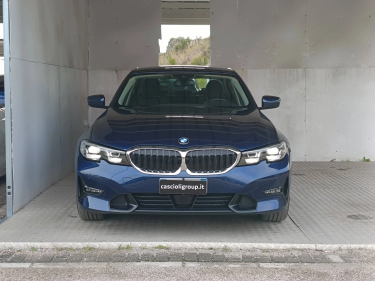 2 - BMW Serie 3 320d auto