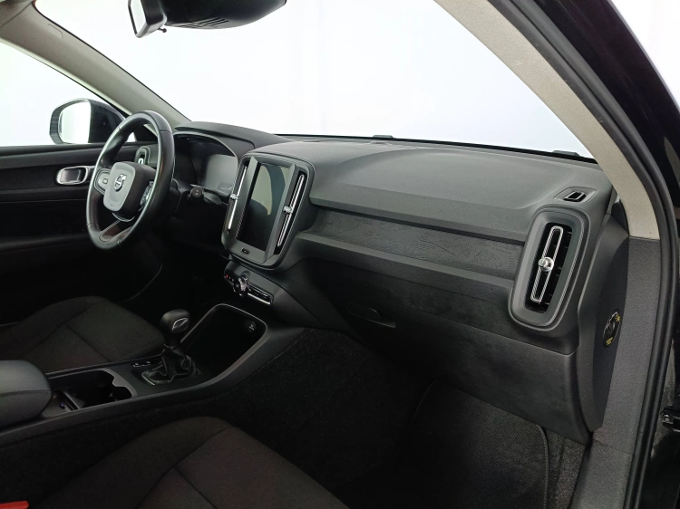 10 - Volvo XC40 XC40 2.0 d3
