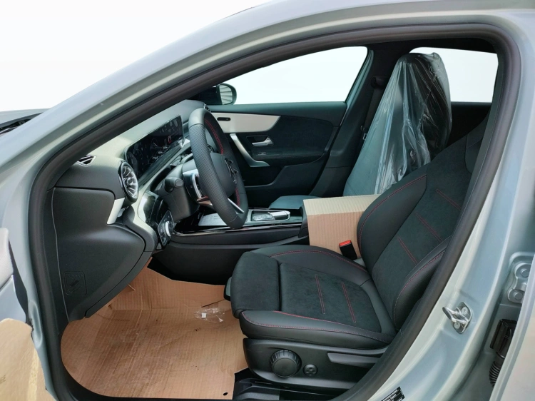 10 - Mercedes-Benz Classe A 180 d Automatic