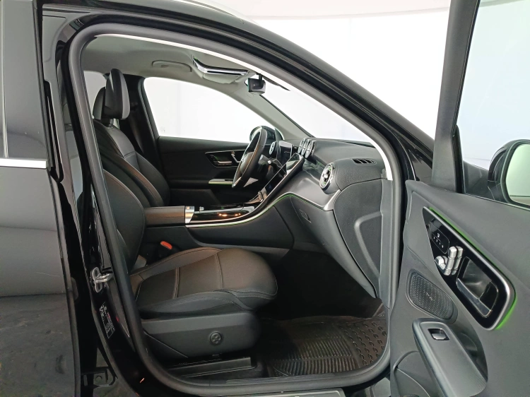 11 - Mercedes-Benz GLC 220 d Advanced Plus 4matic auto