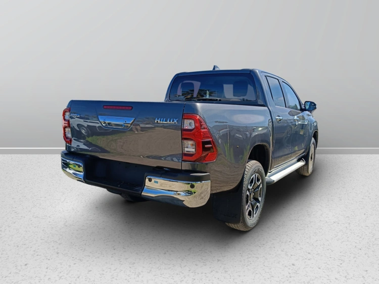 6 - Toyota Professional HI LUX 4X2 - 4X4 HILUX 2.4D A DC 4WD EXE MY24