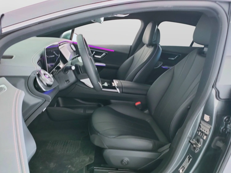 17 - Mercedes-Benz EQE 350 Premium 4matic
