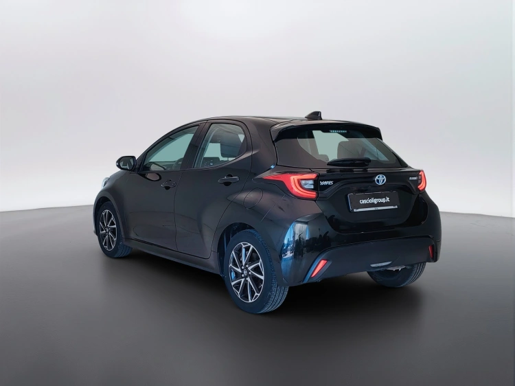 7 - Toyota Yaris Yaris 1.5h Trend