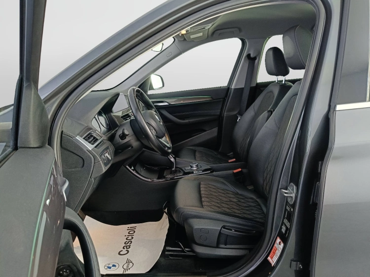9 - BMW X1 X1 sdrive18d xLine auto