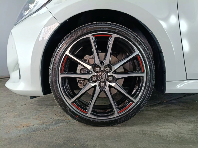 7 - Toyota Yaris Yaris 1.5h 130 GR Sport