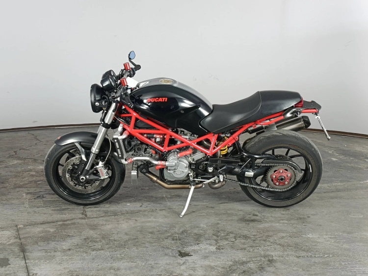 5 - Ducati Monster Monster 1000 S4 R my06