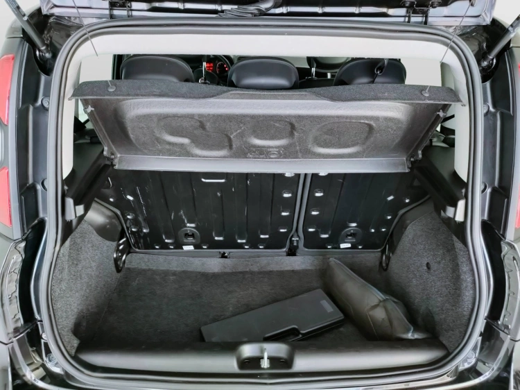 9 - Fiat Panda Panda 1.0 hybrid City Cross s&s 70cv