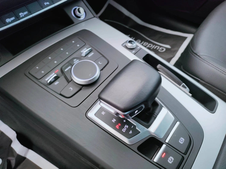 15 - Audi Q5 Q5 40 2.0 tdi mhev Business quattro 204cv s-tronic