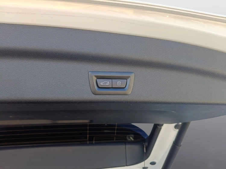 18 - BMW X1 X1 sdrive18d xLine auto