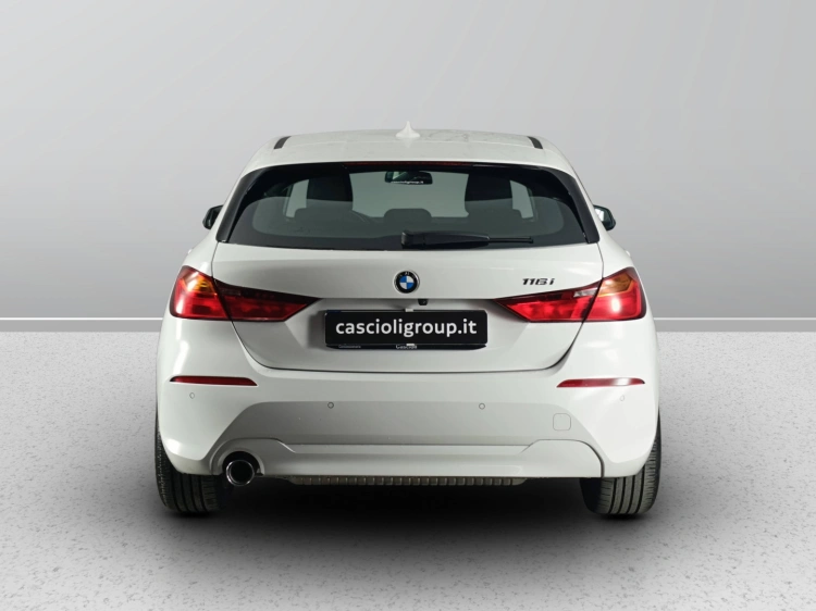 5 - BMW Serie 1 116i Advantage