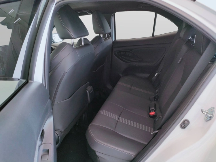 12 - Toyota Yaris Cross Yaris Cross 1.5h Adventure fwd 116cv e-cvt