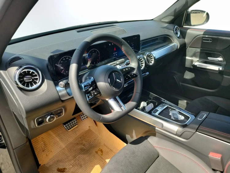 9 - Mercedes-Benz GLB 200 d Automatic 4MATIC