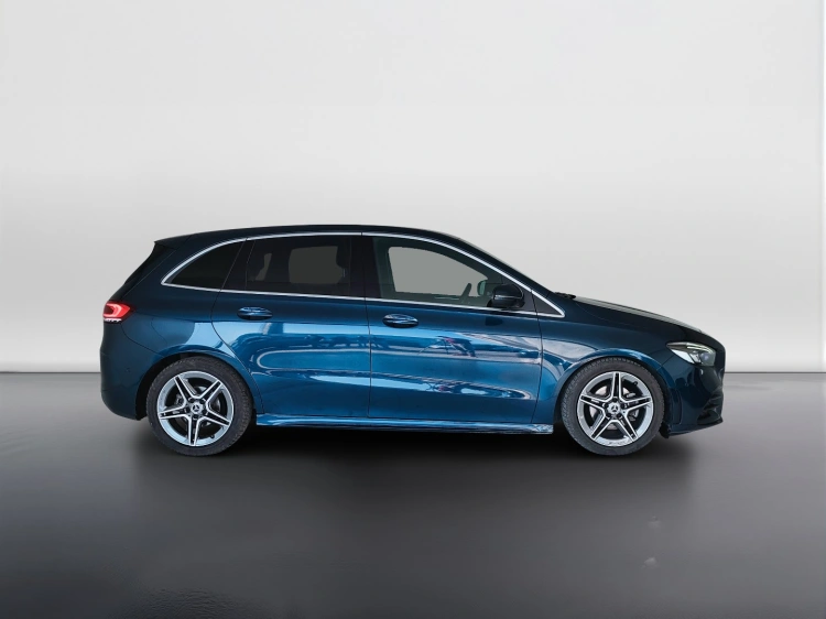 8 - Mercedes-Benz Classe B 180 d Premium auto