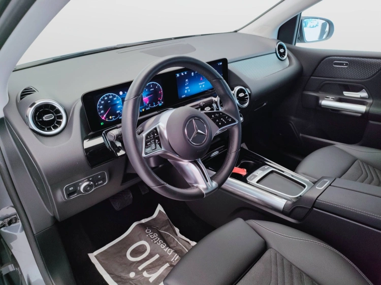 16 - Mercedes-Benz Classe B 180 d Progressive Advanced auto