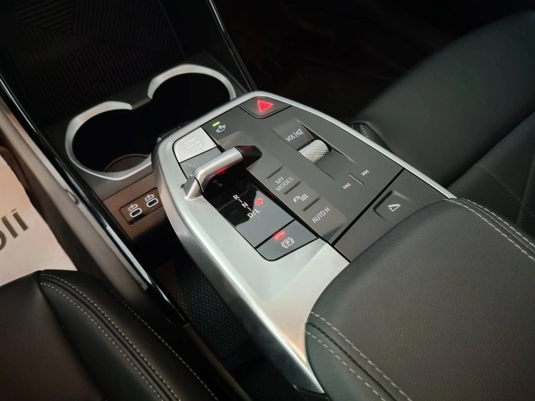 16 - BMW X1 X1 sdrive18i X-Line auto