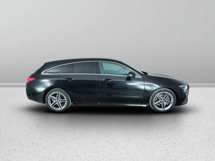 7 - Mercedes-Benz CLA Shooting Brake 200d Premium auto
