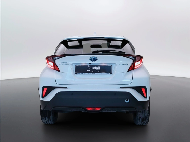 4 - Toyota C-HR C-HR 1.8h Trend e-cvt