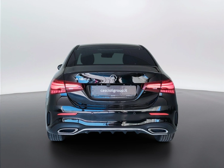 6 - Mercedes-Benz Classe A 180 d Automatic