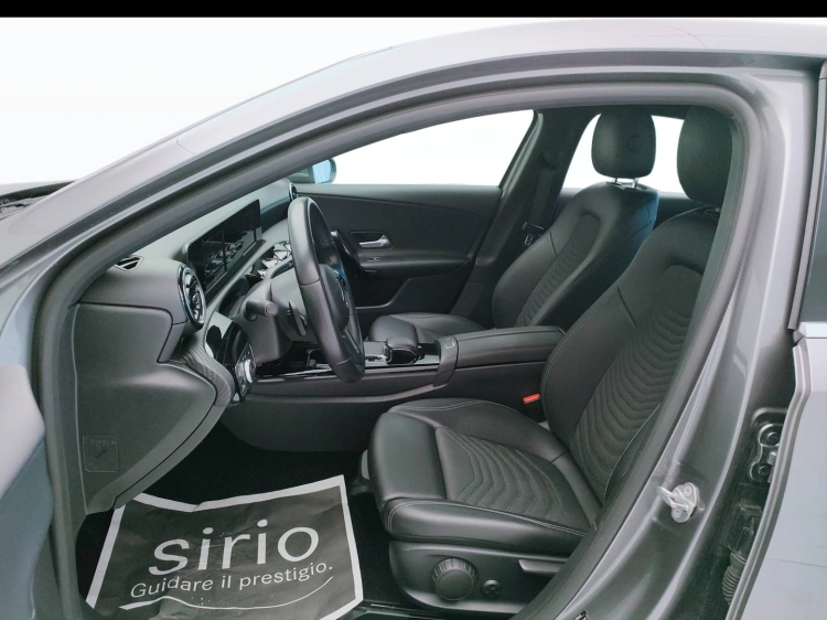 14 - Mercedes-Benz Classe A 180 d Business auto