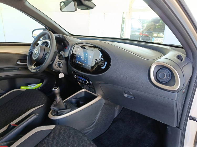 11 - Toyota Aygo X Aygo X 1.0 Trend Air 72cv