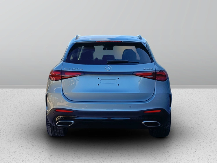 5 - Mercedes-Benz GLC 300 de 4MATIC