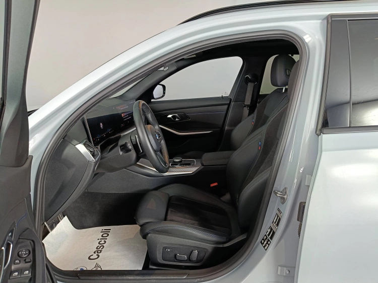 8 - BMW Serie 3 320d Touring mhev 48V xdrive Msport auto