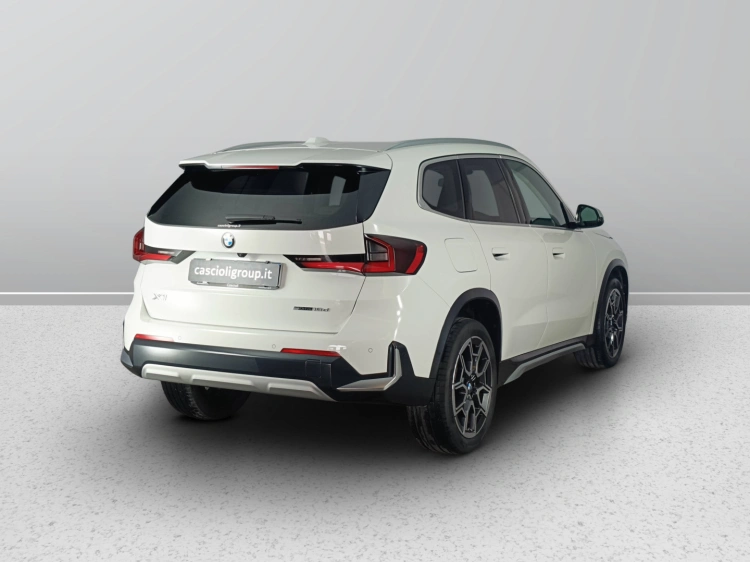 4 - BMW X1 X1 sdrive18d X-Line auto