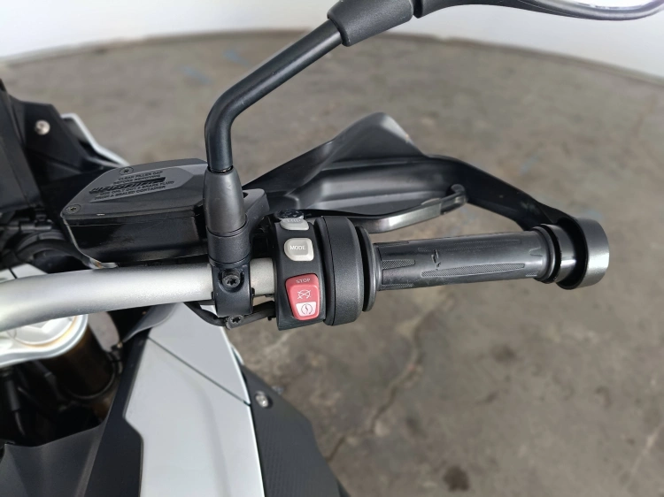 9 - BMW Motorrad XR S 1000 XR Abs my14