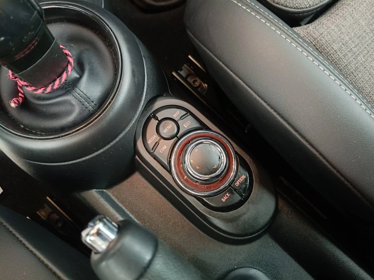 16 - MINI Cooper Mini Cabrio 1.5 Cooper Classic auto