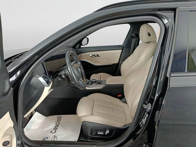 8 - BMW Serie 3 320d Touring mhev 48V MSport auto