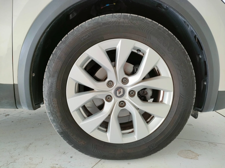 8 - Renault Captur Captur 1.5 blue dci Zen 95cv