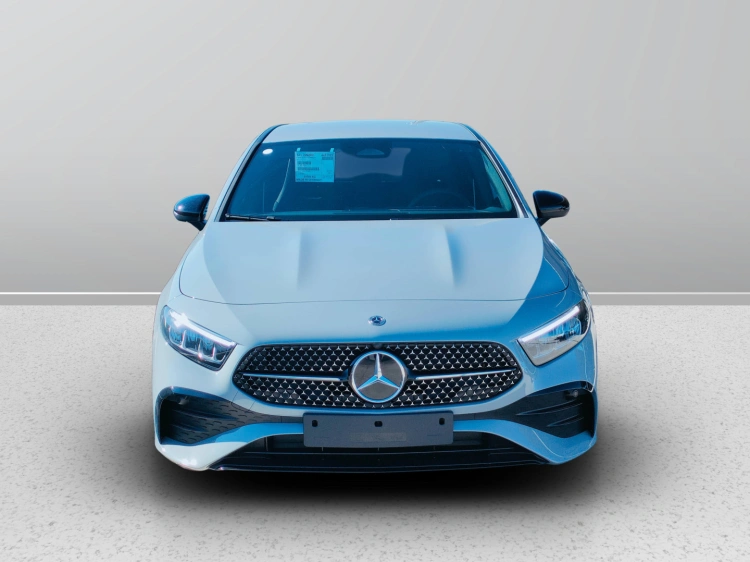 2 - Mercedes-Benz Classe A 180 d Automatic