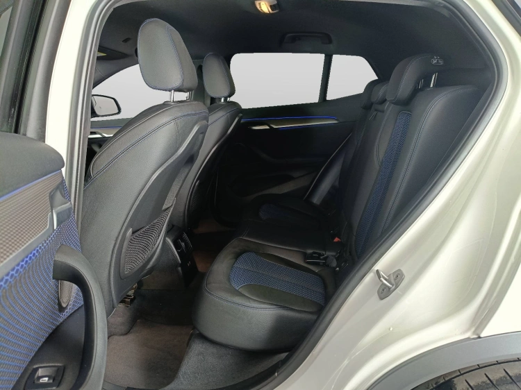 9 - BMW X2 X2 sdrive18d Msport X auto