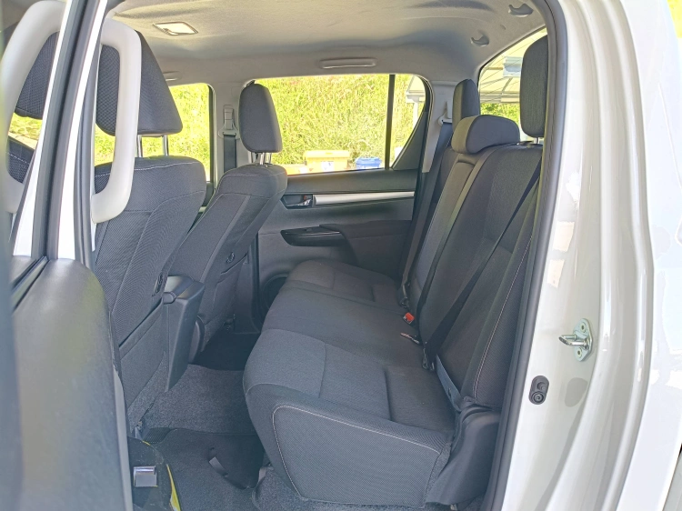 10 - Toyota Hilux Hilux 2.4 d-4d extra cab Comfort 4wd