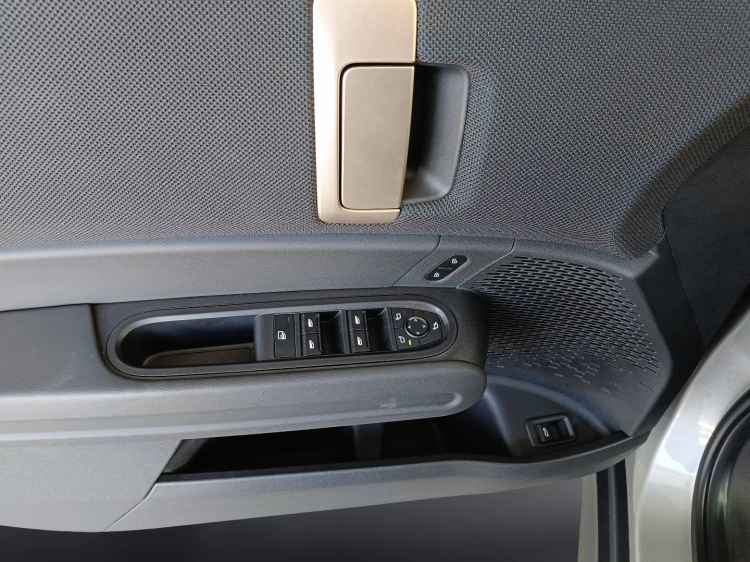 17 - MINI Countryman Mini Countryman 1.5 48V C Favoured auto