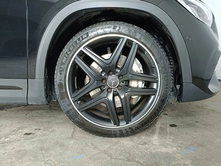 16 - Mercedes AMG GLA GLA AMG 35 4matic auto